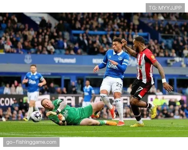 布伦特福德2-2战平埃弗顿，比赛过程跌宕起伏